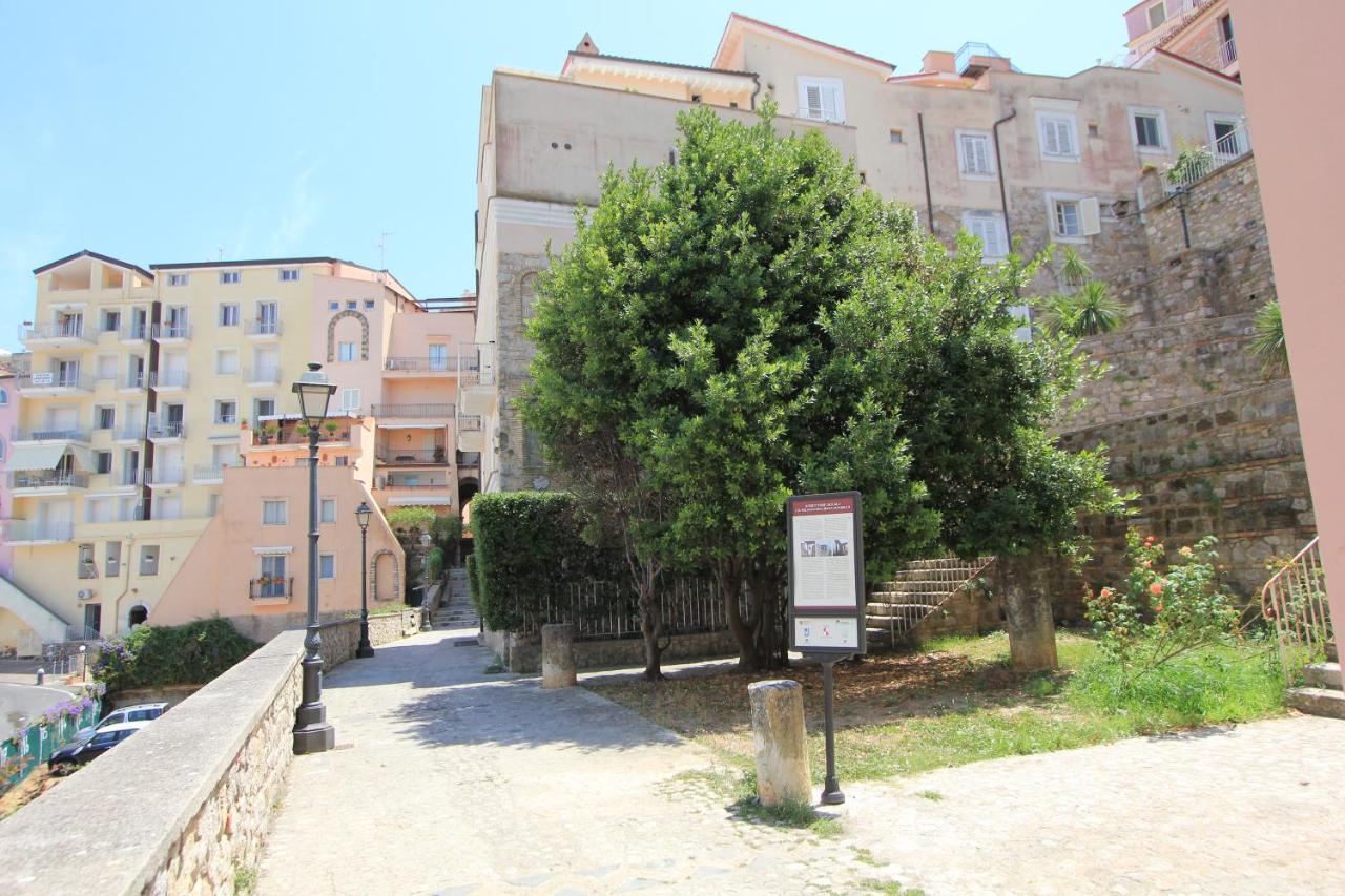 Sapore Di Mare Al Duomo Hotel Gaeta Kültér fotó